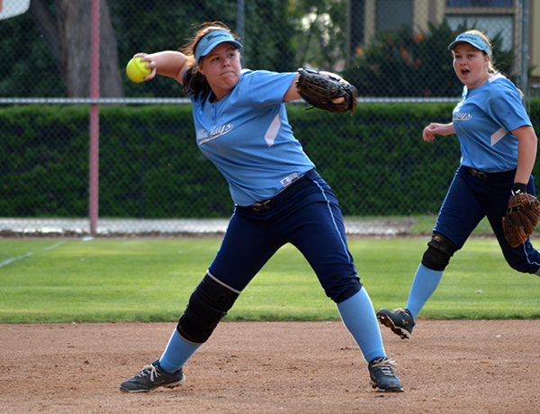 Softball Ends Spring Break Trip with 7-6 Loss to Pomona-Pitzer