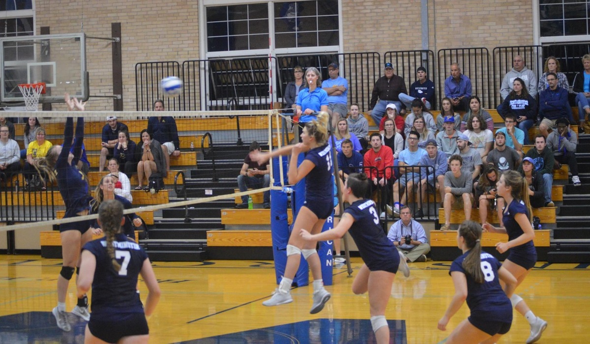 Westminster Volleyball Sweeps MacMurray