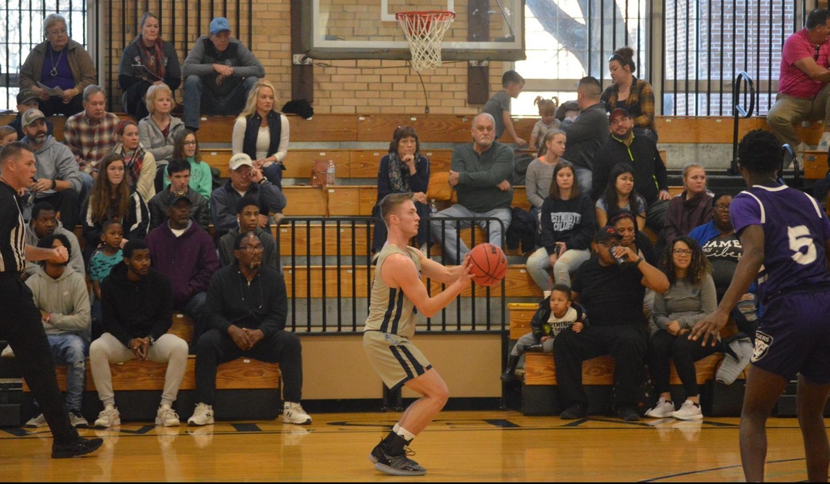 Westminster Men's Basketball Defeats Blackburn for Fourth Consecutive Win
