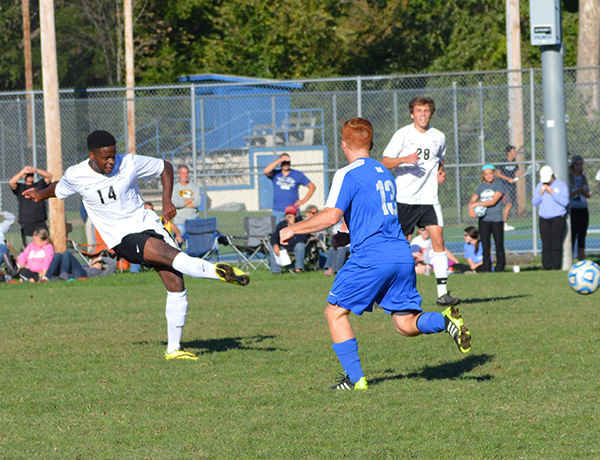 Men's Soccer Ends In 2-2 Draw