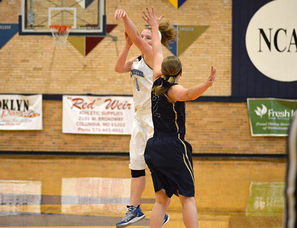 Women's Basketball Clinches Conference Title with 73-60 Win over Webster